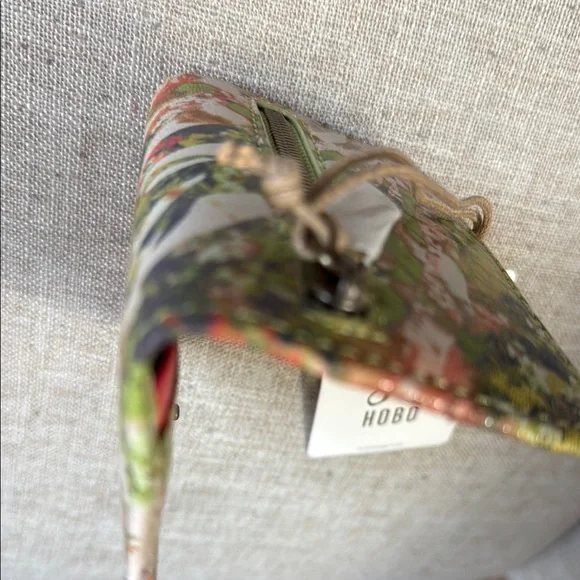 Hobo Floral Women's Fold Wallet - Multicolor - Picture 5 of 7